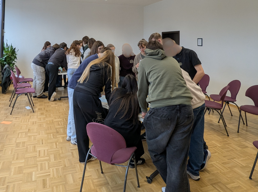 Workshop „Fast Fashion“: Schnell, Billig, Weg