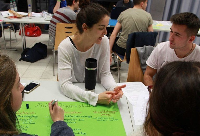 junge-akademie-zertifikat-gruppenarbeit Gruppenarbeit